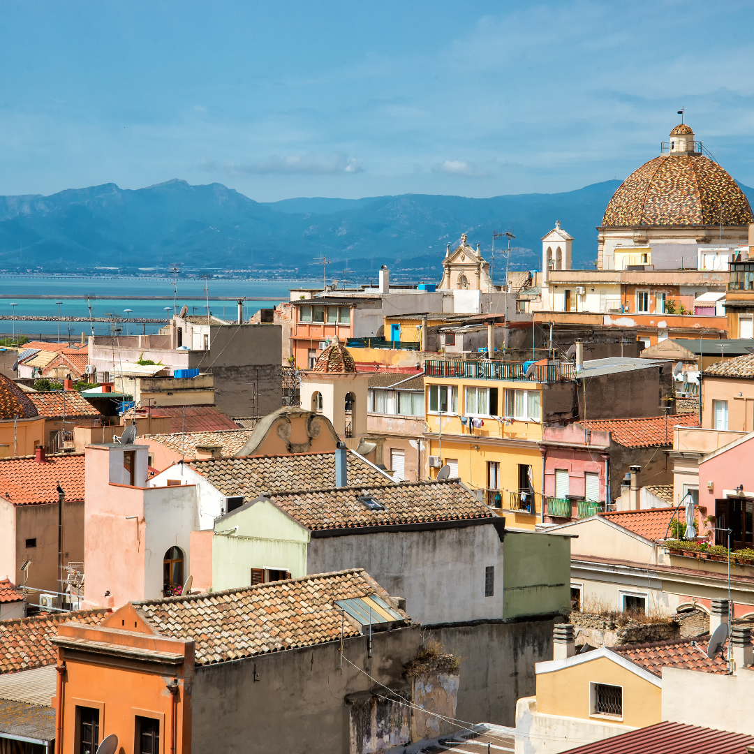 Passeggiate interculturali nei quartieri Marina e Castello